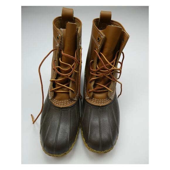 L.L. Bean women's 8" duck boot, size: 8M, winter rain boot - Picture 3 of 5